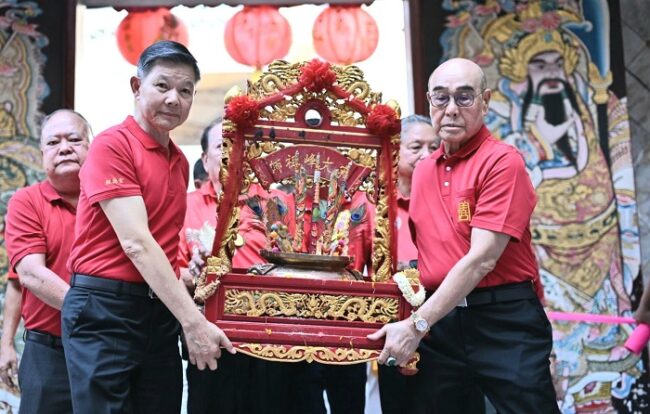 มูลนิธิป่อเต็กตึ๊ง จัดพิธีต้อนรับอัญเชิญเจ้าแม่ลิ้มกอเหนี่ยวจากหาดใหญ่ประดิษฐาน