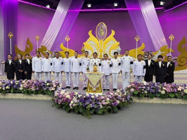 ฉลาด ขามช่วง นำคณะ ร่วมบันทึกเทปอาเศียรวาทถวายพระพรชัยมงคล สมเด็จพระบรมราชินี