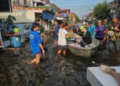 “ปวีณา” ลุยน้ำท่วม แจกข้าวกล่อง-น้ำดื่มบรรเทาทุกข์ชาวลำลูกกา-สายไหม