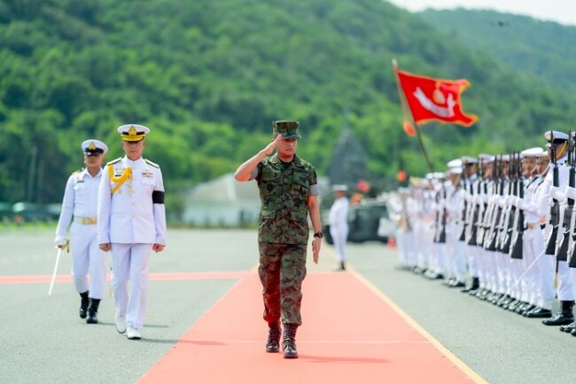 ผบ.ทร. ตรวจเยี่ยมหน่วยบัญชาการนาวิกโยธิน ปลุกกำลังพล “รบครั้งใดต้องชนะ”